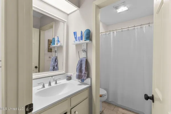 $649,500 | 205 Avondale Road, Canton, MS 39046