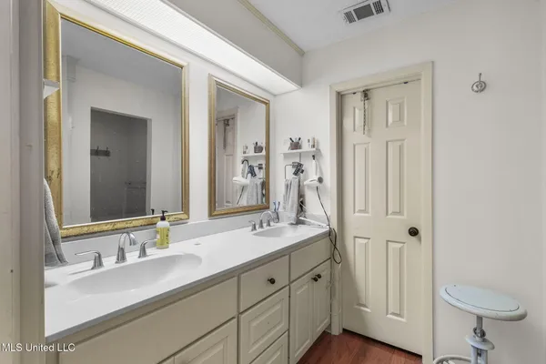 $649,500 | 205 Avondale Road, Canton, MS 39046