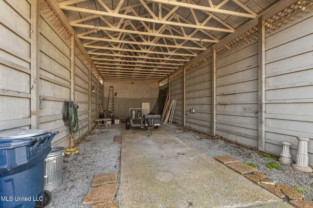 $649,500 | 205 Avondale Road, Canton, MS 39046