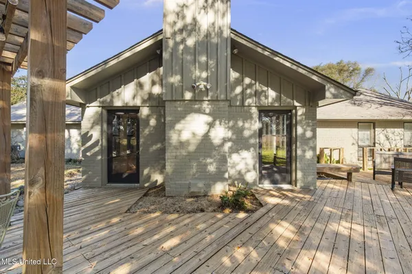 $649,500 | 205 Avondale Road, Canton, MS 39046
