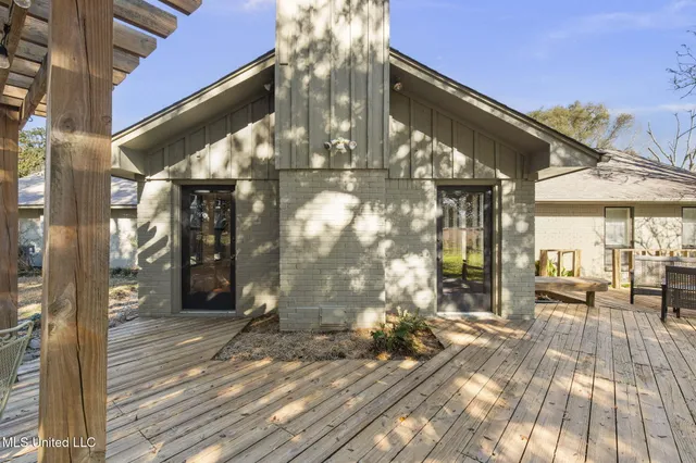 $649,500 | 205 Avondale Road, Canton, MS 39046