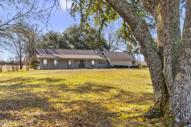 $649,500 | 205 Avondale Road, Canton, MS 39046