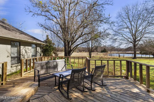 $649,500 | 205 Avondale Road, Canton, MS 39046