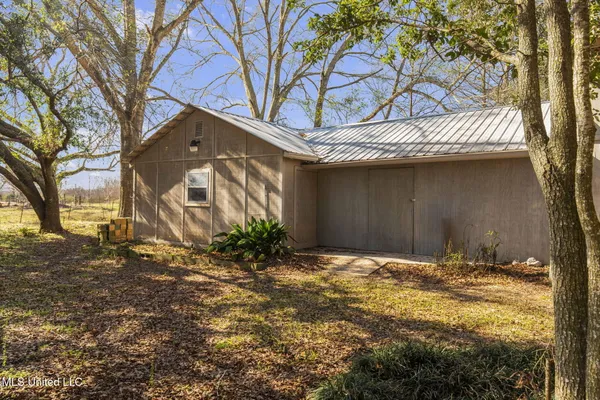 $649,500 | 205 Avondale Road, Canton, MS 39046