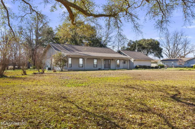 $649,500 | 205 Avondale Road, Canton, MS 39046