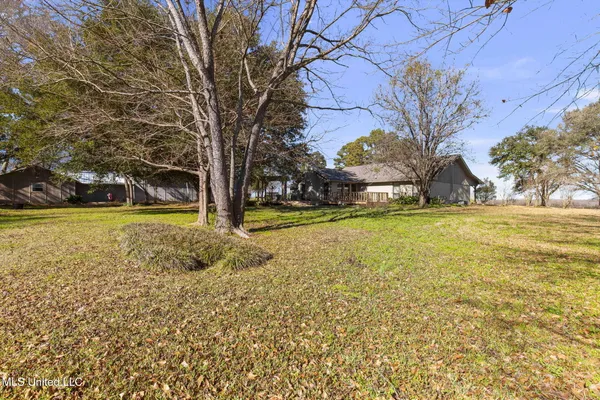 $649,500 | 205 Avondale Road, Canton, MS 39046