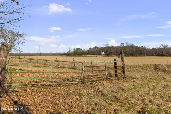 $649,500 | 205 Avondale Road, Canton, MS 39046