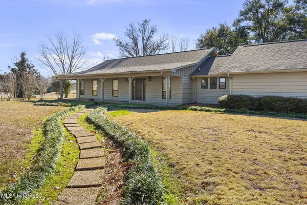 $649,500 | 205 Avondale Road, Canton, MS 39046