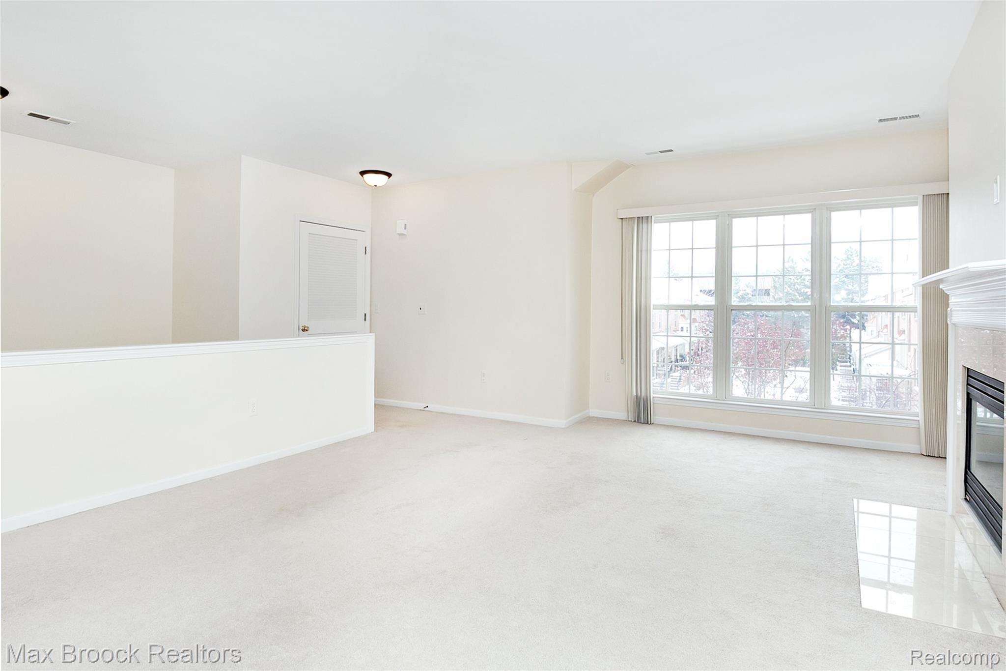 20193 Rodeo Court Southfield, MI 48075 - Photo 8 of 27 Rodeo-9.jpg