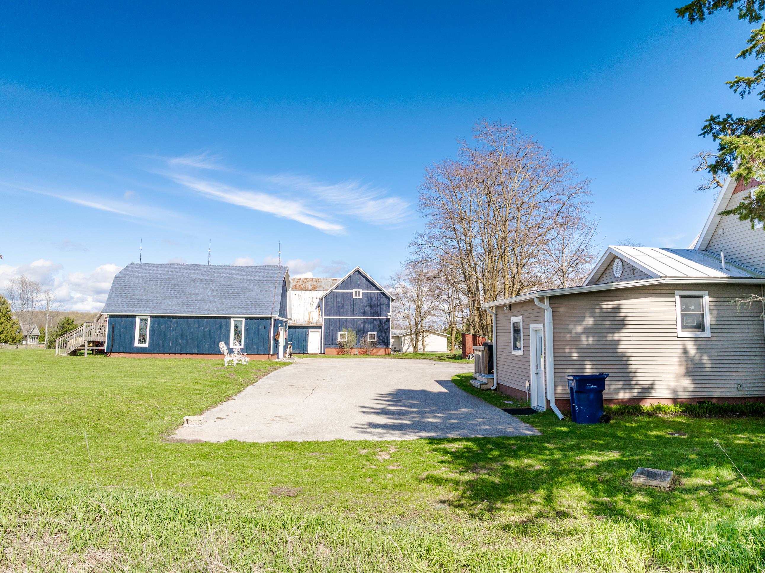 3105 Supply Road Traverse City, MI 49696 - Photo 58 of 70