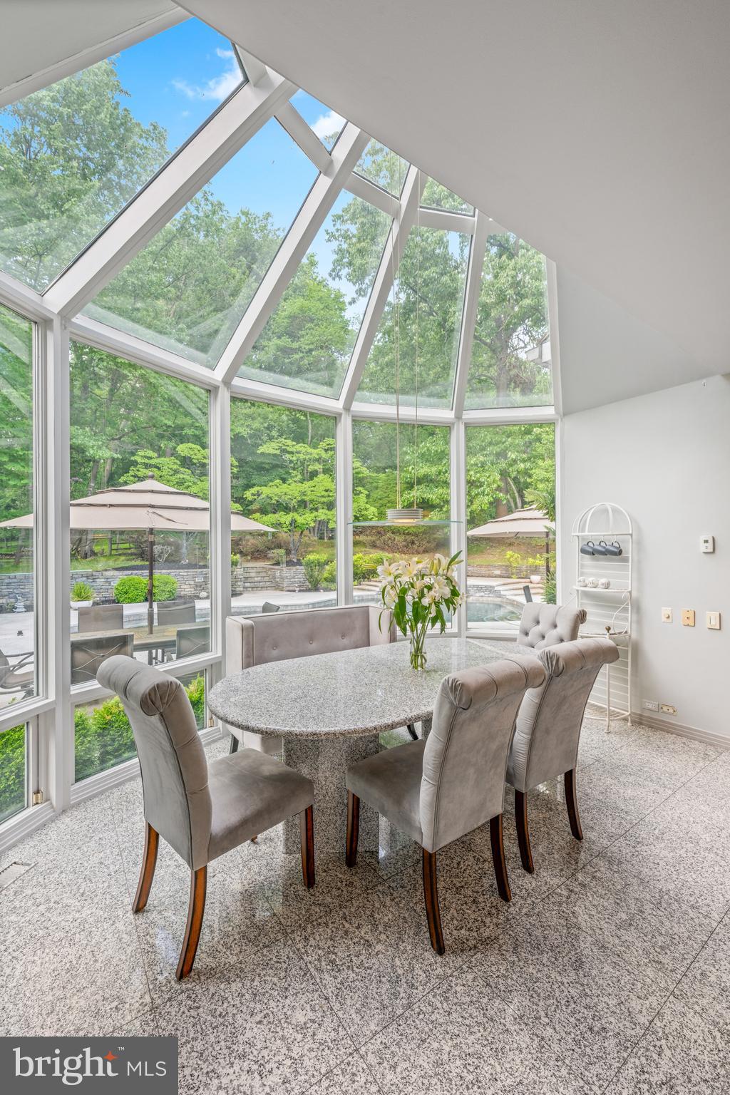 46 Sleepy Hollow Drive Newtown Square, PA 19073 - Photo 13 of 63 Light & Bright!