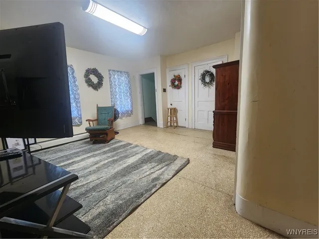 $159,999 | 1268 Indian Church Road, West Seneca, NY 14224