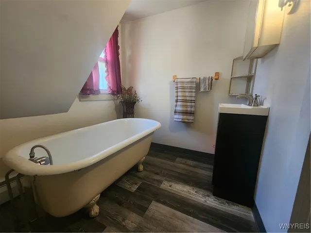 $159,999 | 1268 Indian Church Road, West Seneca, NY 14224