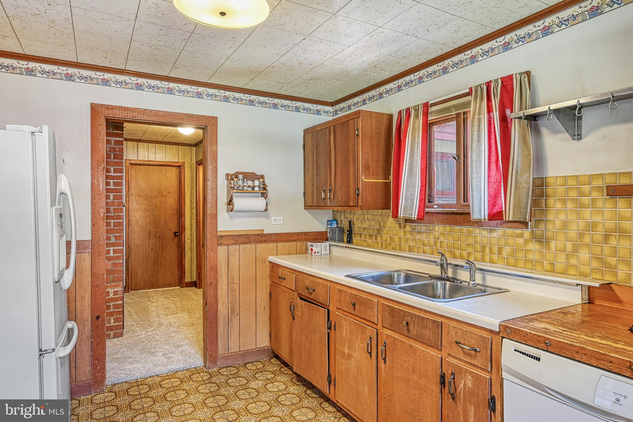 517 Doctors Road Louisa, VA 23093 - Photo 22 of 83 a bathroom with a sink and a mirror