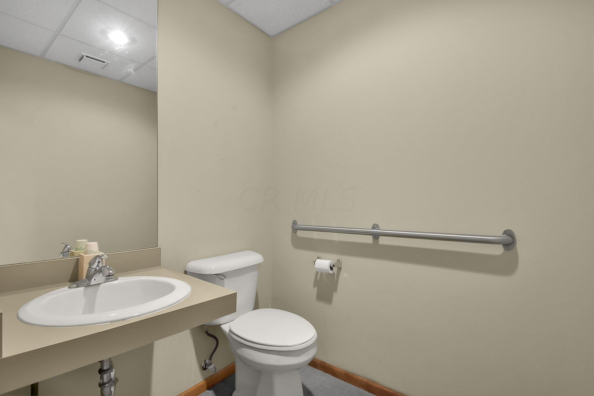 1906 Bethel Road Columbus, OH 43235 - Photo 17 of 22 Bathroom 1