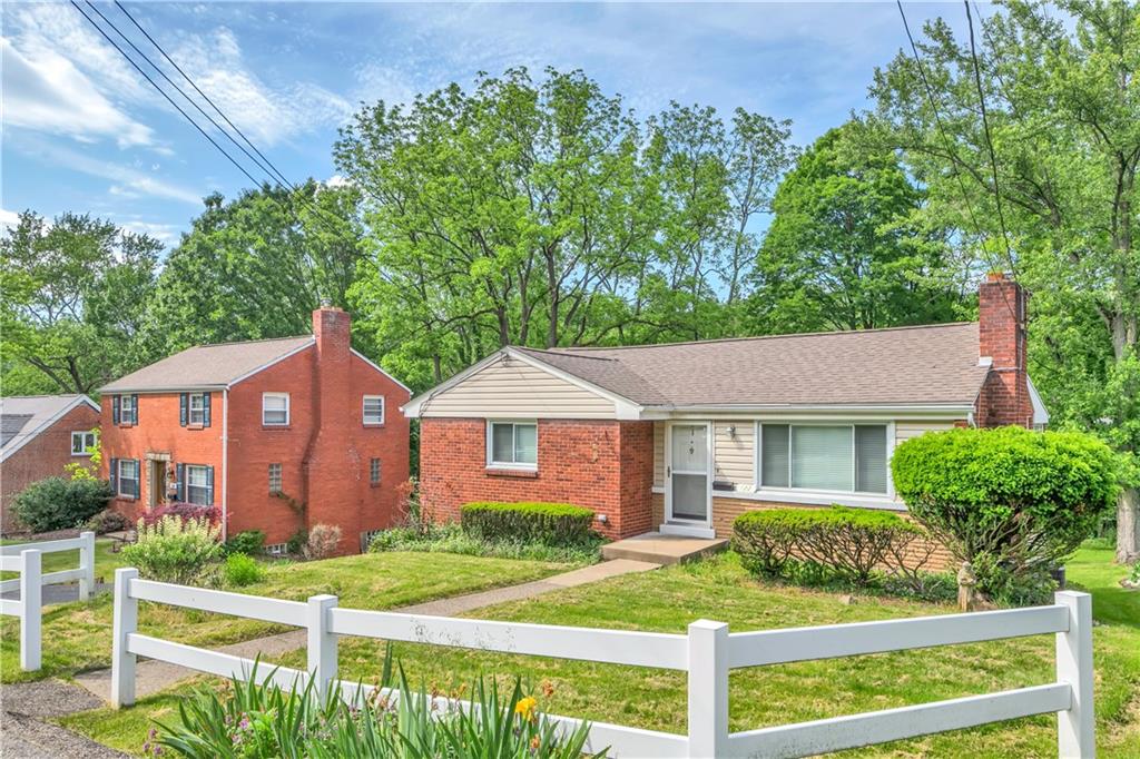 122 Spring Grove Road Pittsburgh, PA 15235 - Photo 3 of 25 Gallery Image 3