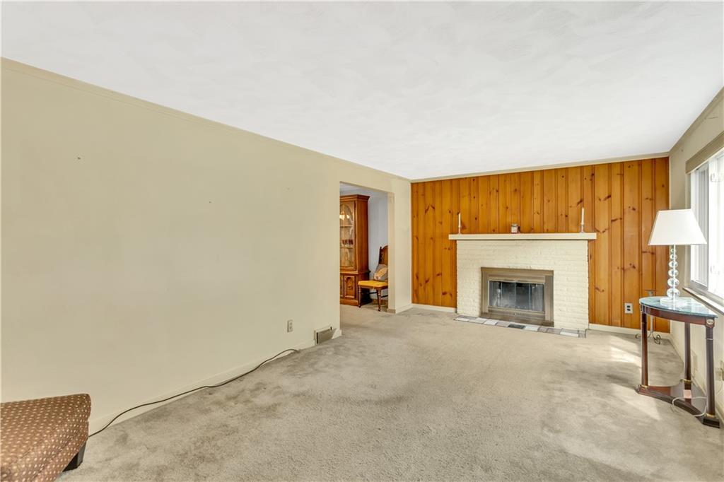 122 Spring Grove Road Pittsburgh, PA 15235 - Photo 6 of 25 Nicely sized living room