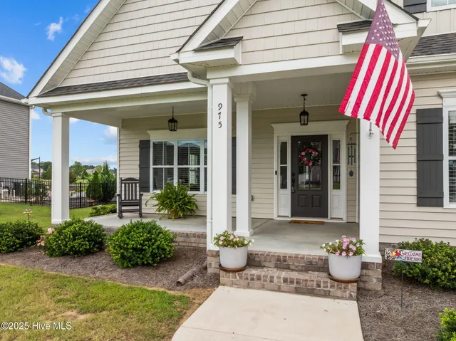 $484,000 | 975 Whiskey Court, Grimesland, NC 27837