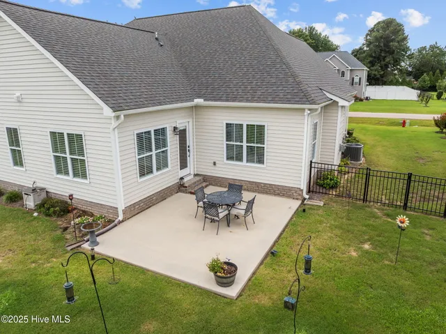 $484,000 | 975 Whiskey Court, Grimesland, NC 27837