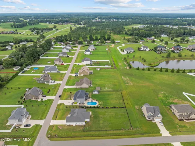 $484,000 | 975 Whiskey Court, Grimesland, NC 27837