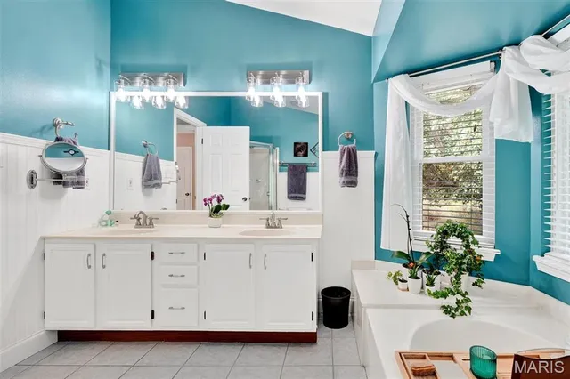 $434,900 | 16621 Green Pines Drive, Wildwood, MO 63011