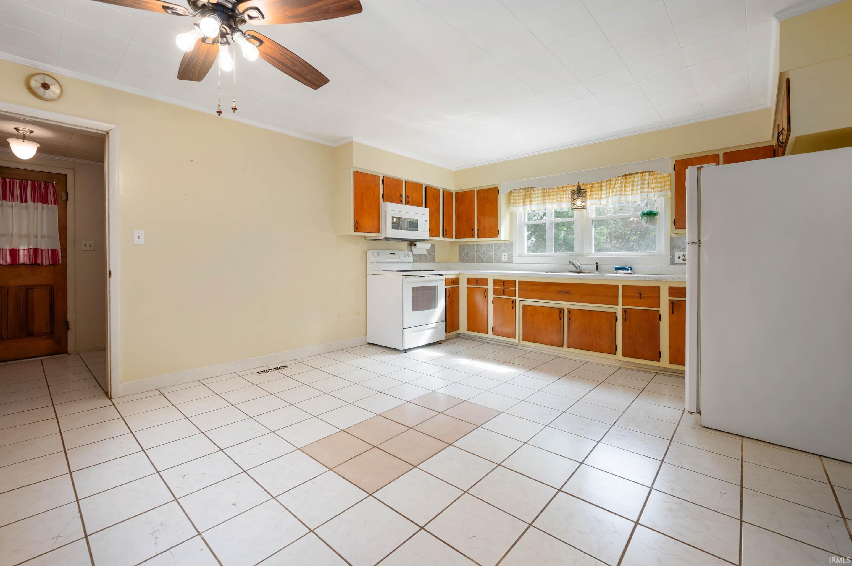 12880 North Old Granville Road Eaton, IN 47338 - Photo 6 of 27