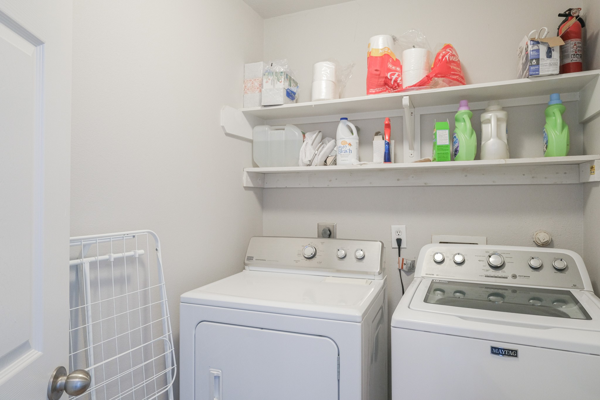2609 Link Road Houston, TX 77009 - Photo 20 of 21 a view of storage room