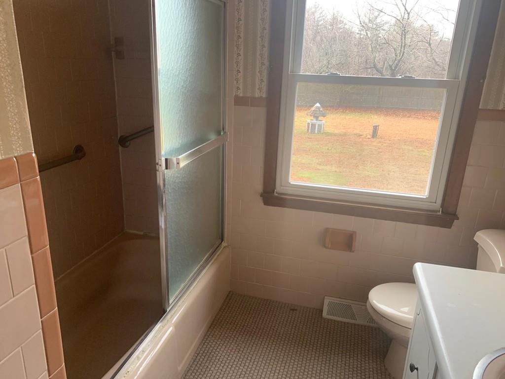 45 Gammons Road Acushnet, MA 02743 - Photo 17 of 42