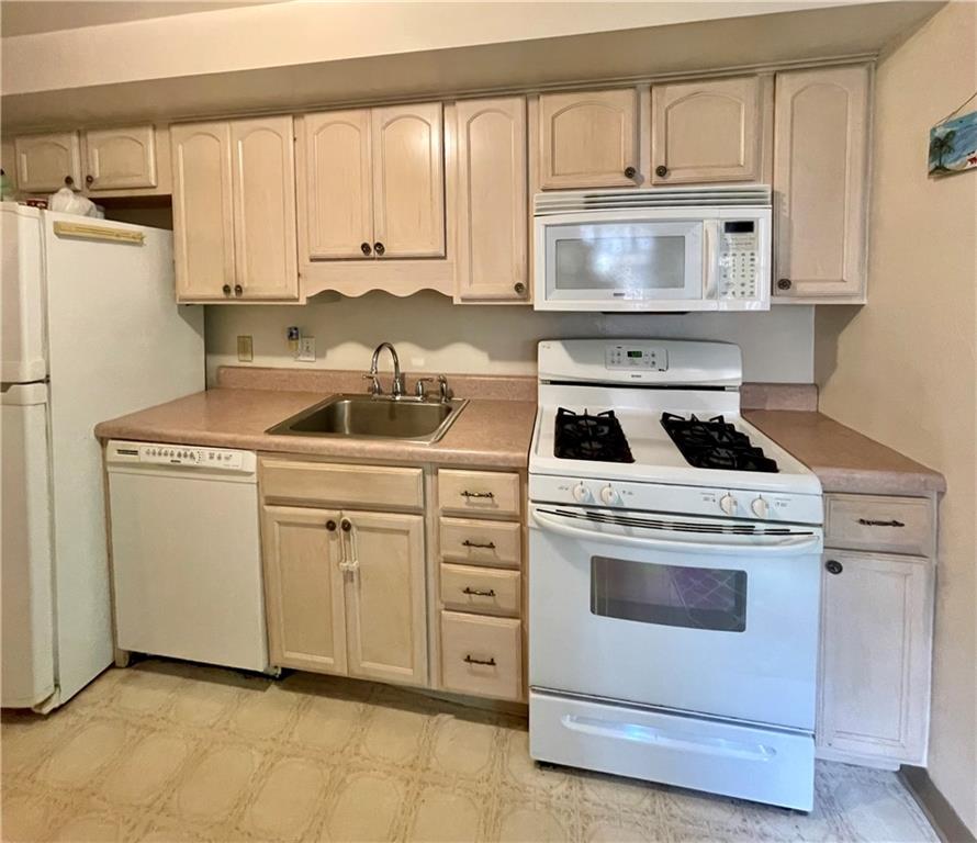 913 Jefferson Road Pittsburgh, PA 15235 - Photo 8 of 24 Gallery Image 8