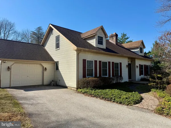 $434,900 | 207 Hametown Road, Glen Rock, PA 17327