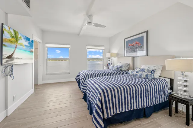 a view of livingroom with washer and dryer