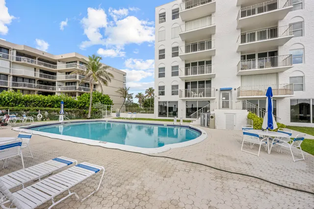 $4,000 | 3230 South Ocean Boulevard, Unit A602, Palm Beach, FL 33480