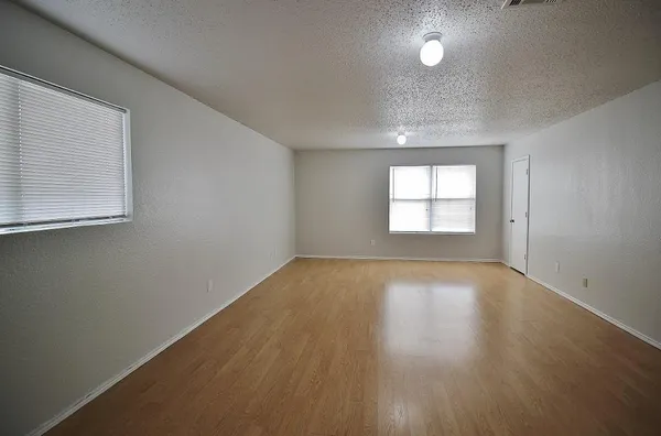 $1,995 | 3325 Tioga Street, Dallas, TX 75241