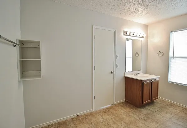 $1,995 | 3325 Tioga Street, Dallas, TX 75241
