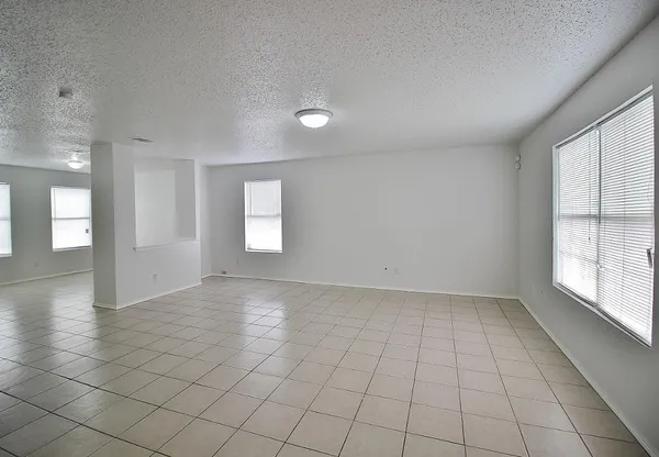 $1,995 | 3325 Tioga Street, Dallas, TX 75241