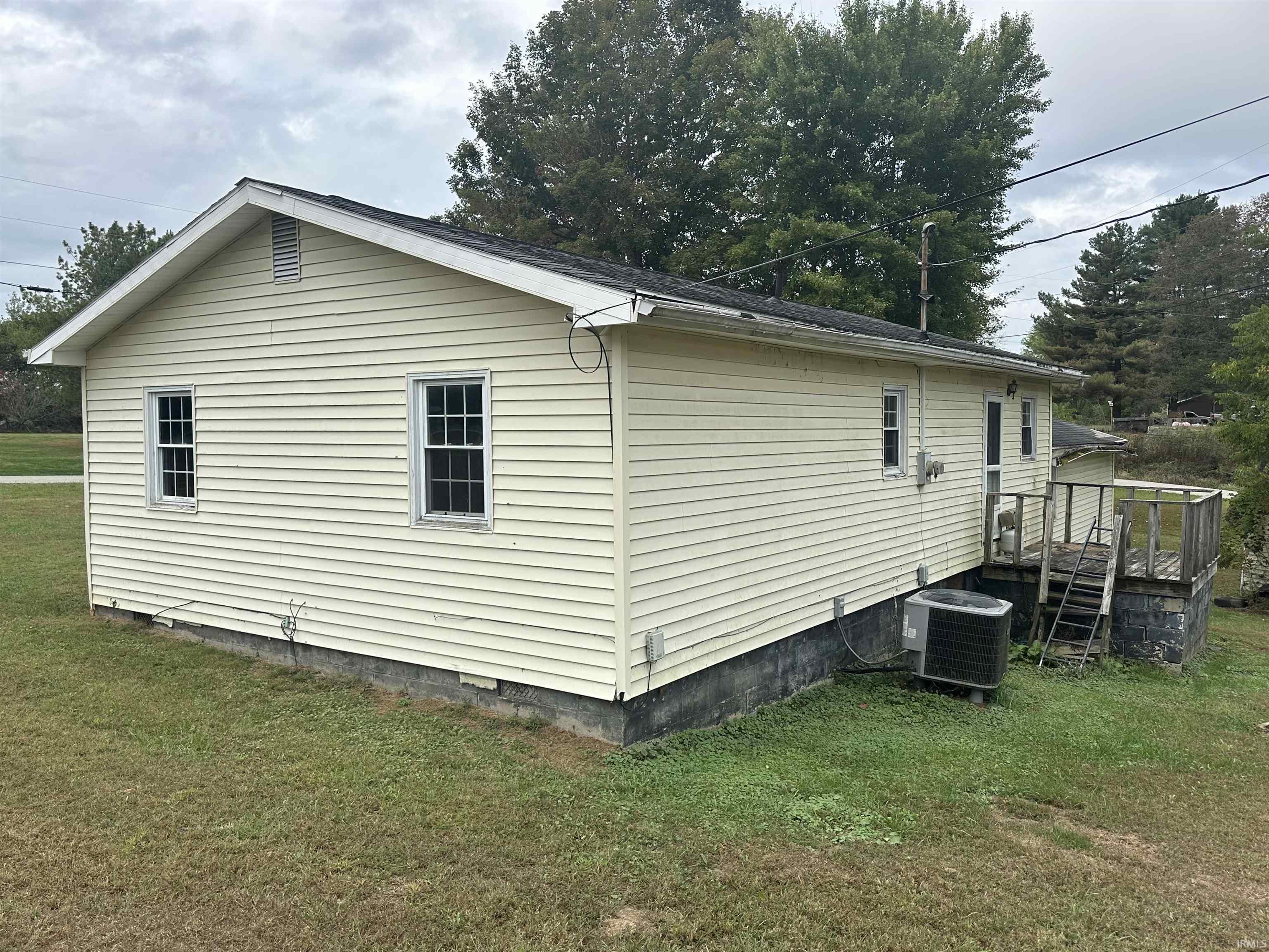 4255 East Farr Road Bloomington, IN 47408 - Photo 7 of 29