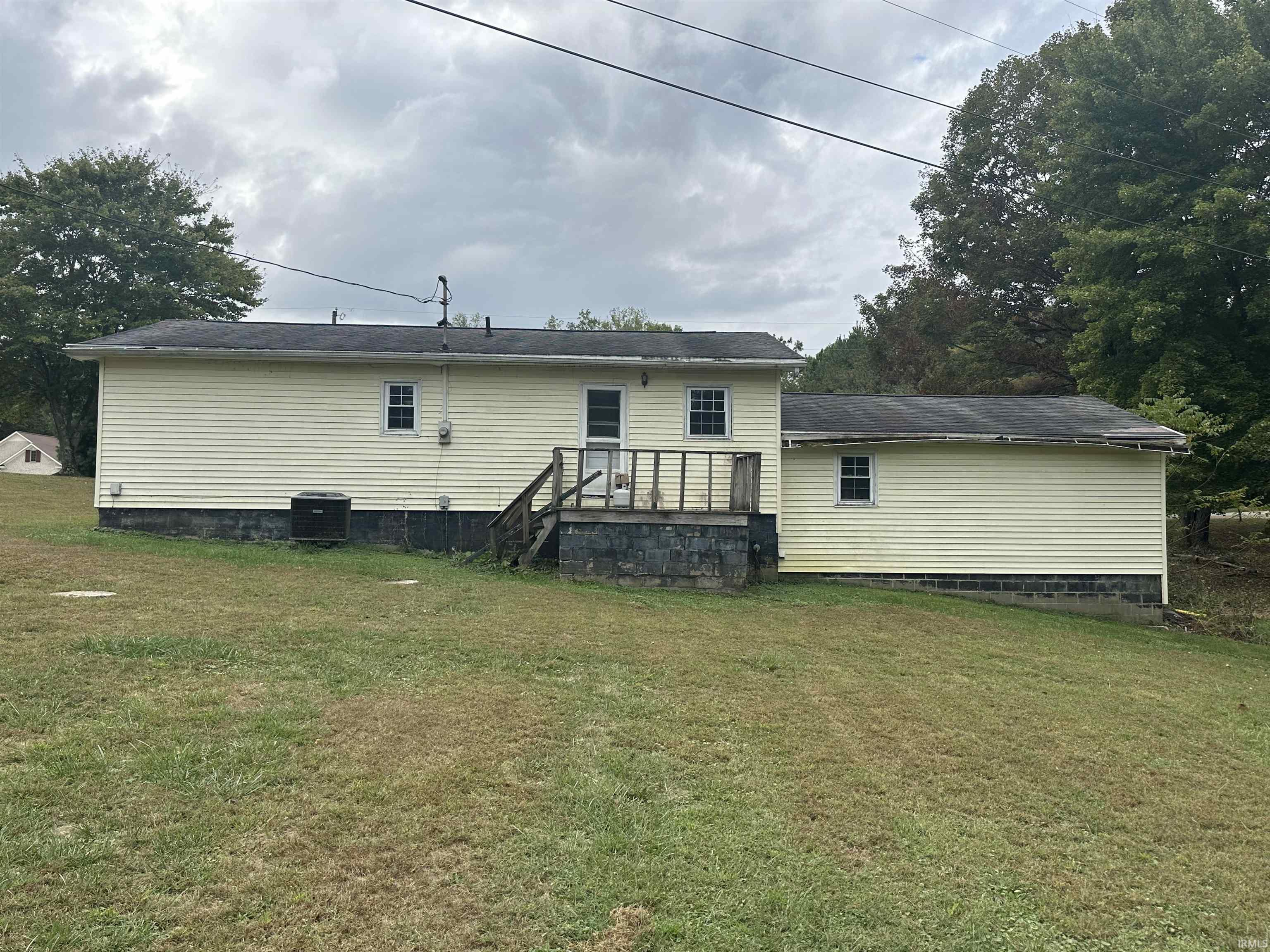 4255 East Farr Road Bloomington, IN 47408 - Photo 8 of 29