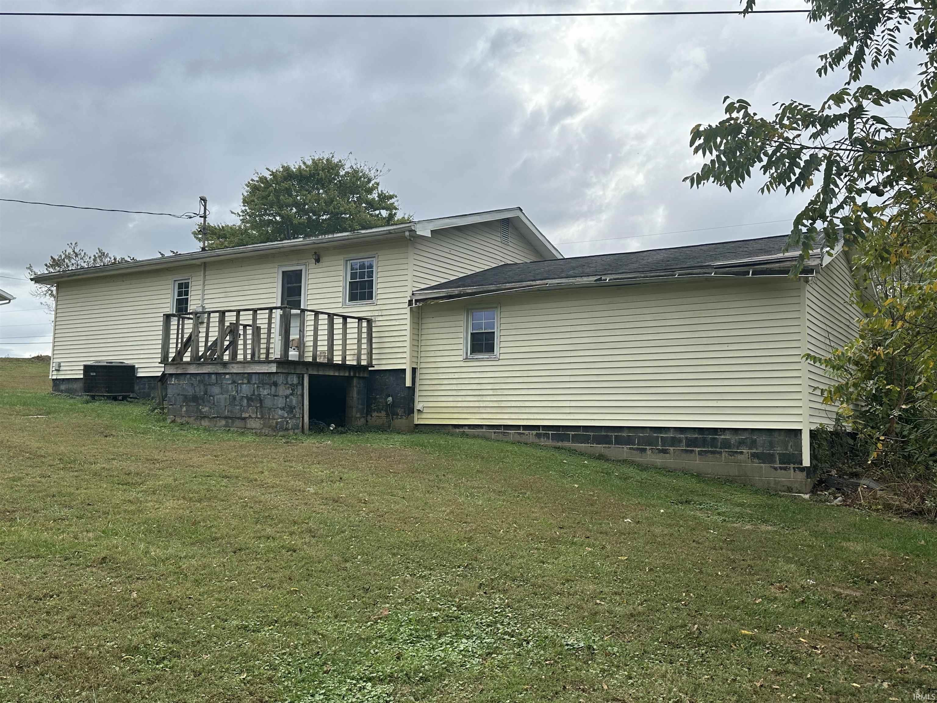 4255 East Farr Road Bloomington, IN 47408 - Photo 9 of 29