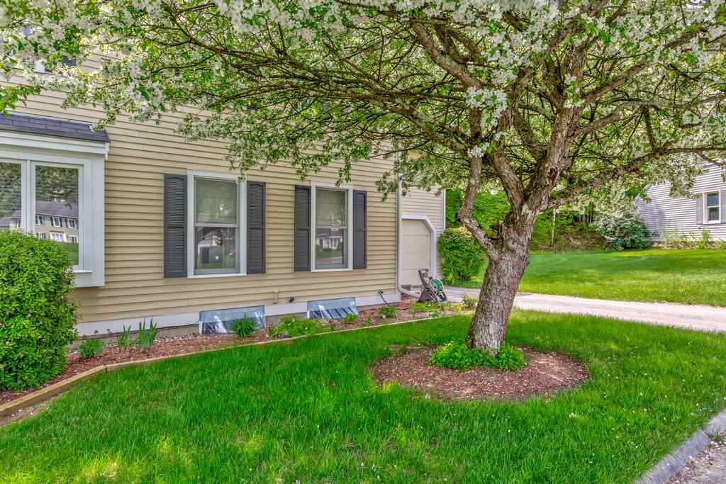93 Great Brook Road, Unit 93 Milford, NH 03055 - Photo 32 of 40
