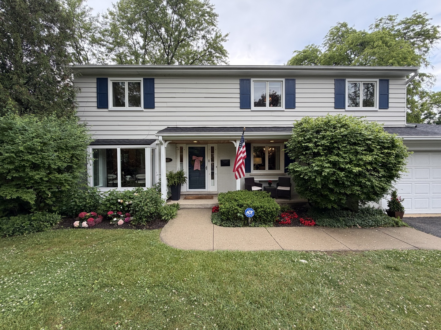 366 Birkdale Road Lake Bluff, IL 60044 - Photo 2 of 36