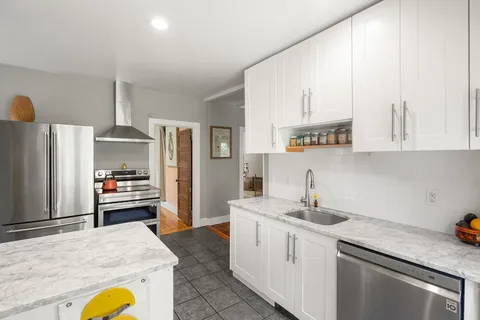 $699,000 | 11 Curve Street, Sherborn, MA 01770