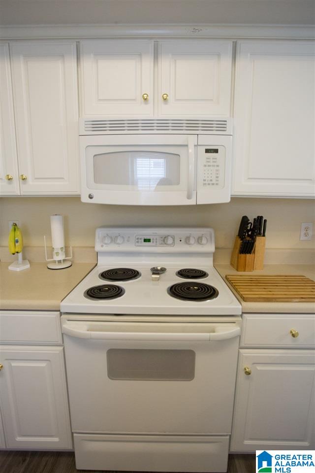 8715 Cedar Springs Circle Leeds, AL 35094 - Photo 14 of 47