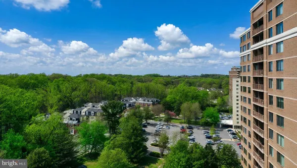 $2,200 | 10101 Grosvenor Place, Unit 1603, North Bethesda, MD 20852