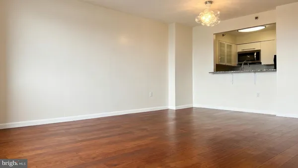 $2,200 | 10101 Grosvenor Place, Unit 1603, North Bethesda, MD 20852
