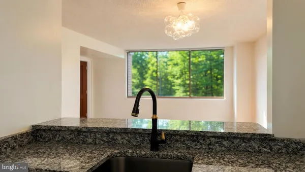 $2,200 | 10101 Grosvenor Place, Unit 1603, North Bethesda, MD 20852