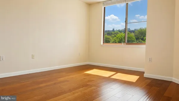 $2,200 | 10101 Grosvenor Place, Unit 1603, North Bethesda, MD 20852