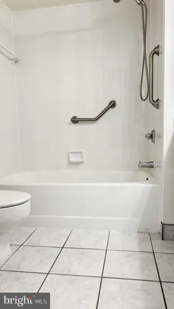 $2,200 | 10101 Grosvenor Place, Unit 1603, North Bethesda, MD 20852