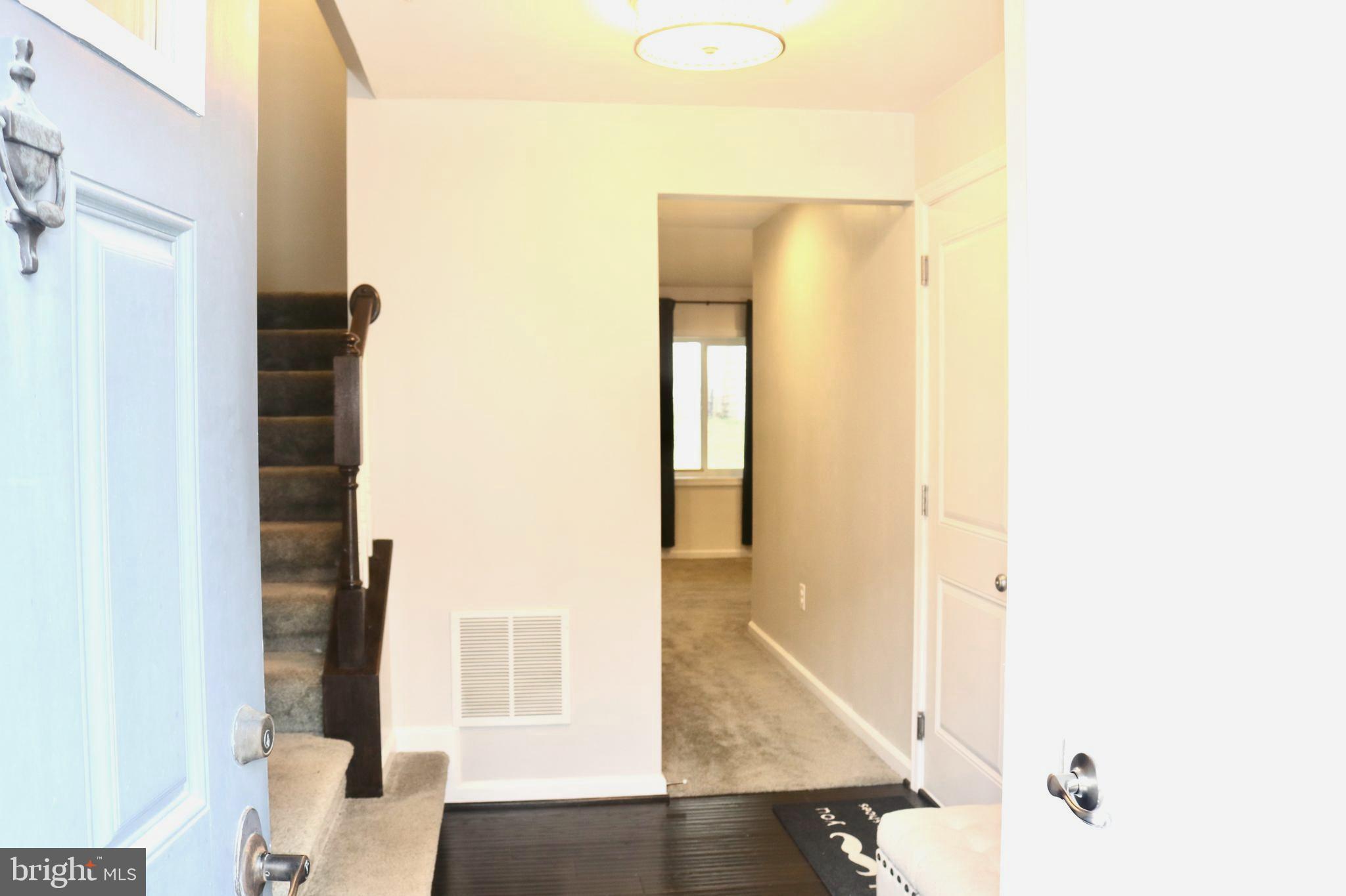 7345 Summit Rock Road Elkridge, MD 21075 - Photo 4 of 31 Entryway