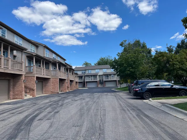 $3,000 | 2815 Barclay Way, Ann Arbor, MI 48105