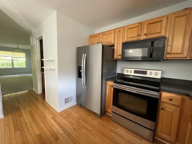 $3,000 | 2815 Barclay Way, Ann Arbor, MI 48105